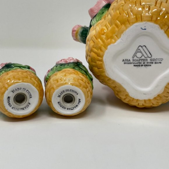 Vintage Cottage Core Embossed Ceramic Flower Basket Pink Teapot Set Salt Shaker - Picture 6 of 10